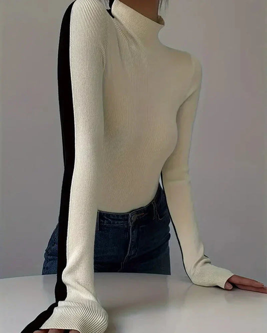 Aurelia Turtleneck