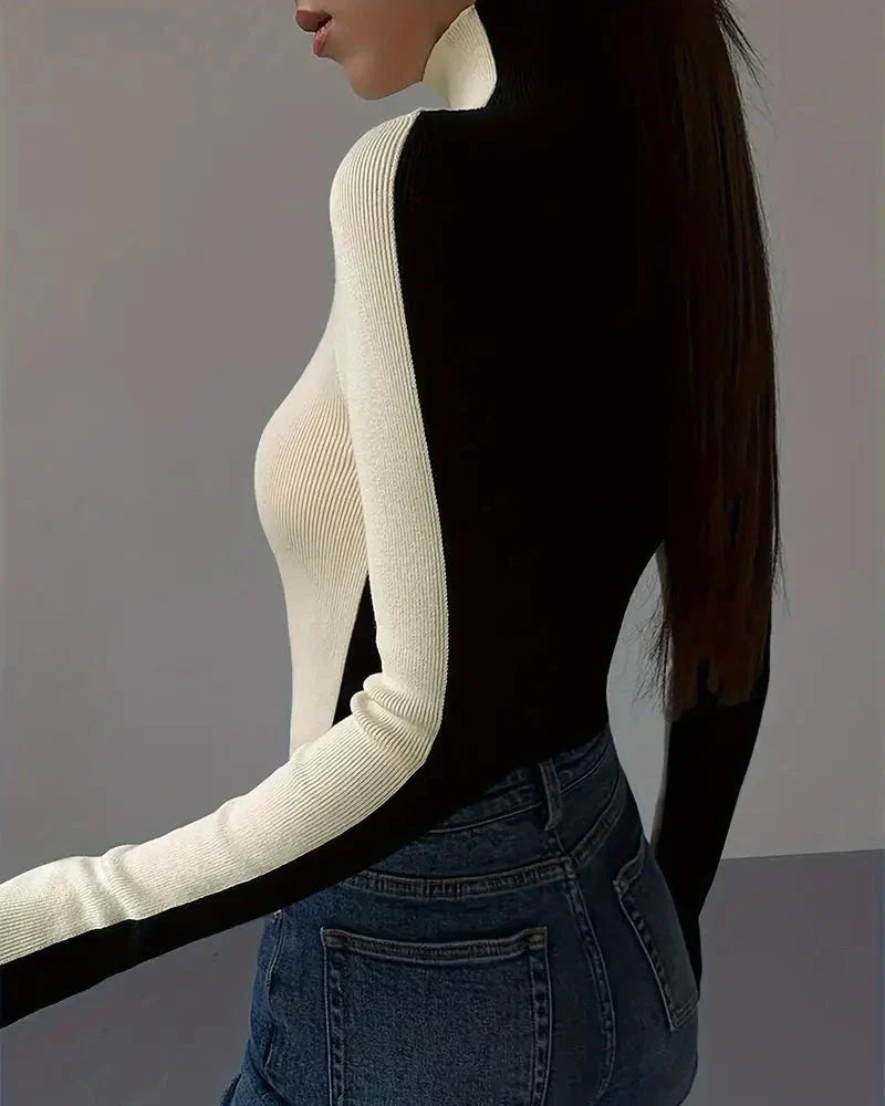 Aurelia Turtleneck