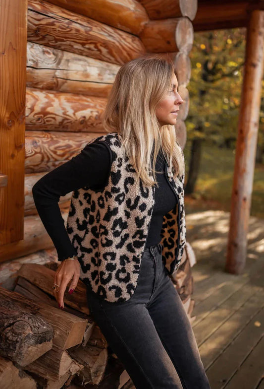 Astrid™ | The Leopard Knitted Vest