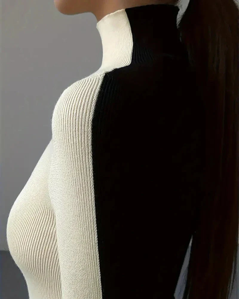 Aurelia Turtleneck